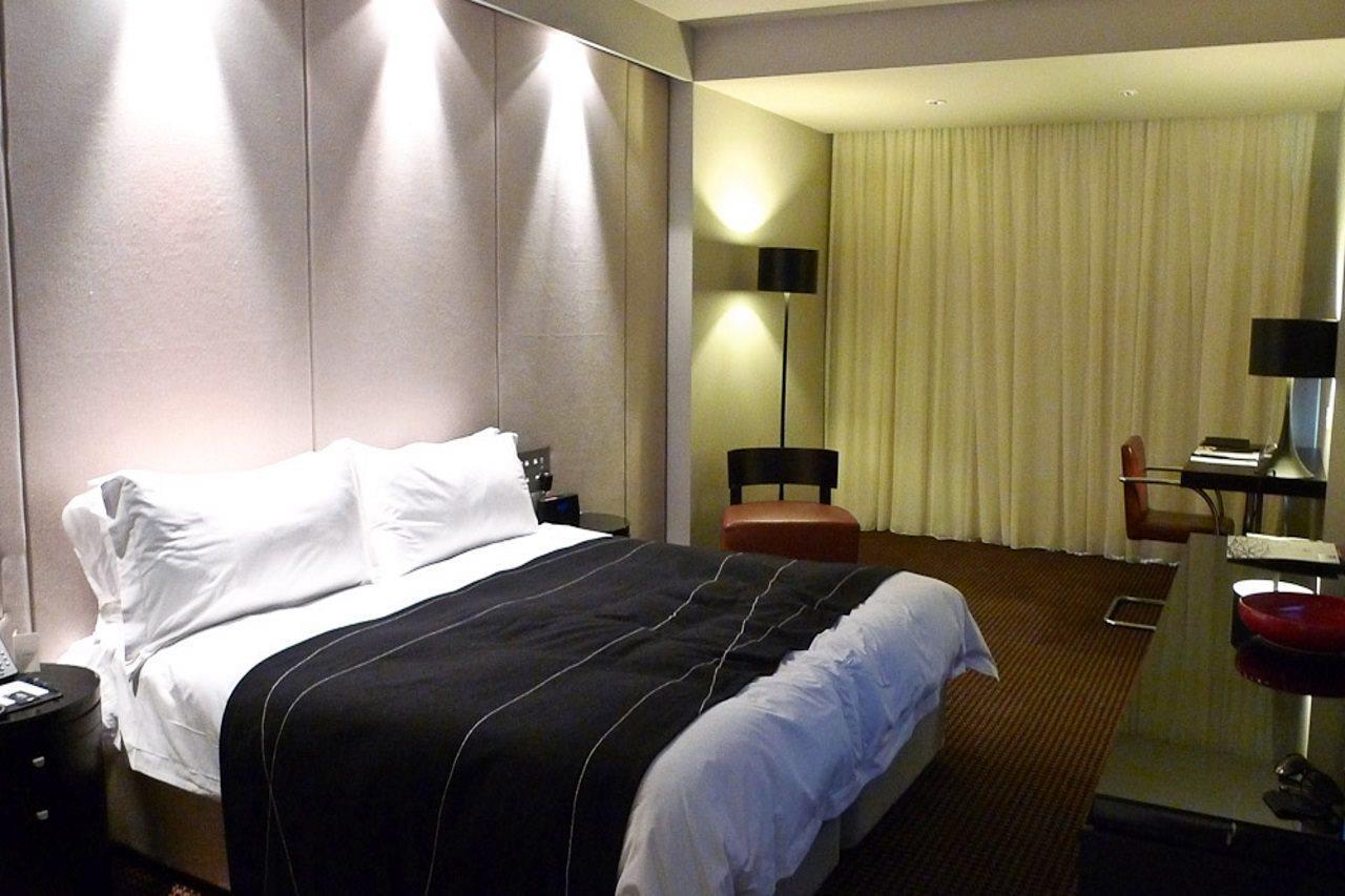 Hotel Realm Κανμπέρα Εξωτερικό φωτογραφία A room at the hotel