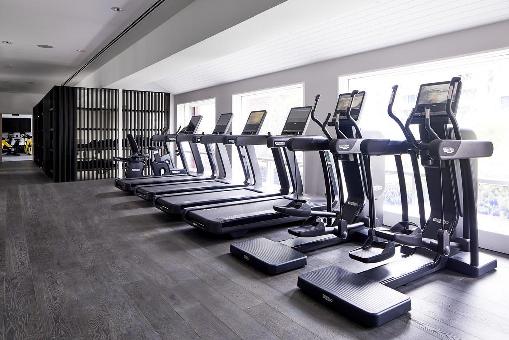 Hotel Realm Κανμπέρα Εξωτερικό φωτογραφία The gym at The Standard East Village