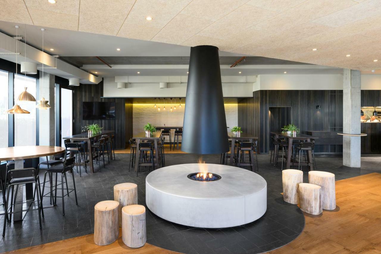 Hotel Realm Κανμπέρα Εξωτερικό φωτογραφία The lounge at the airport