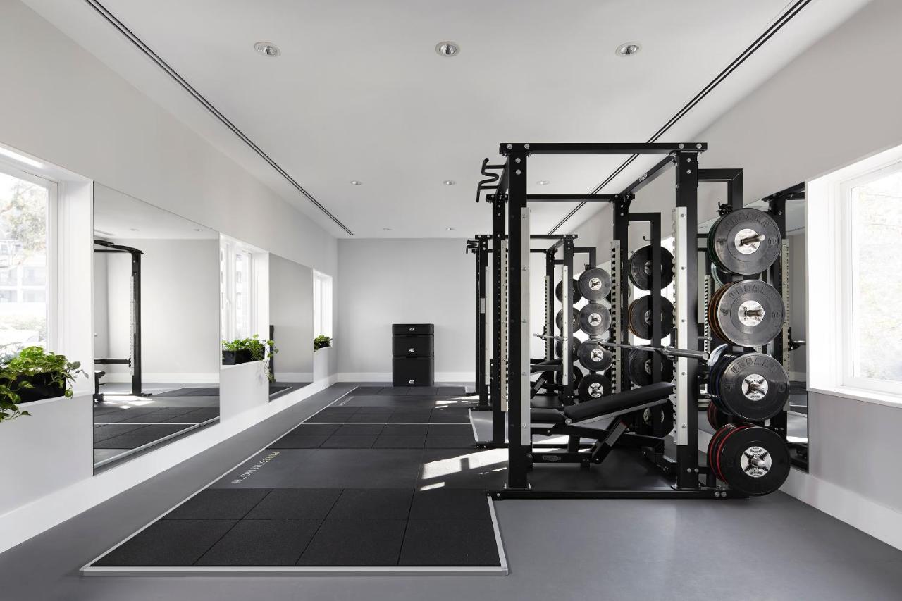 Hotel Realm Κανμπέρα Εξωτερικό φωτογραφία The gym at The Dorchester